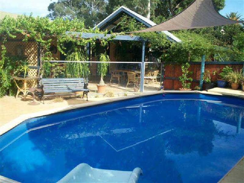 12 HOLMES STREET, Willaston SA 5118