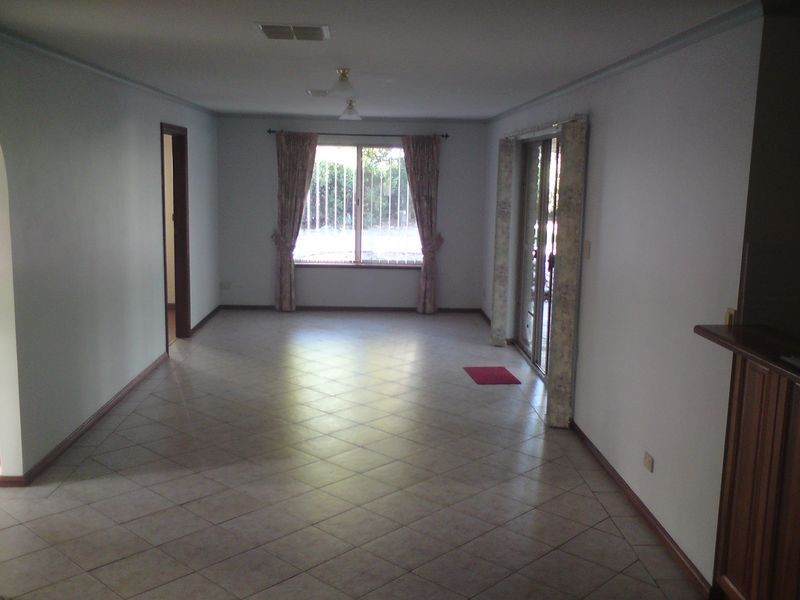 13 Mitchell Court, Williamstown SA 5351