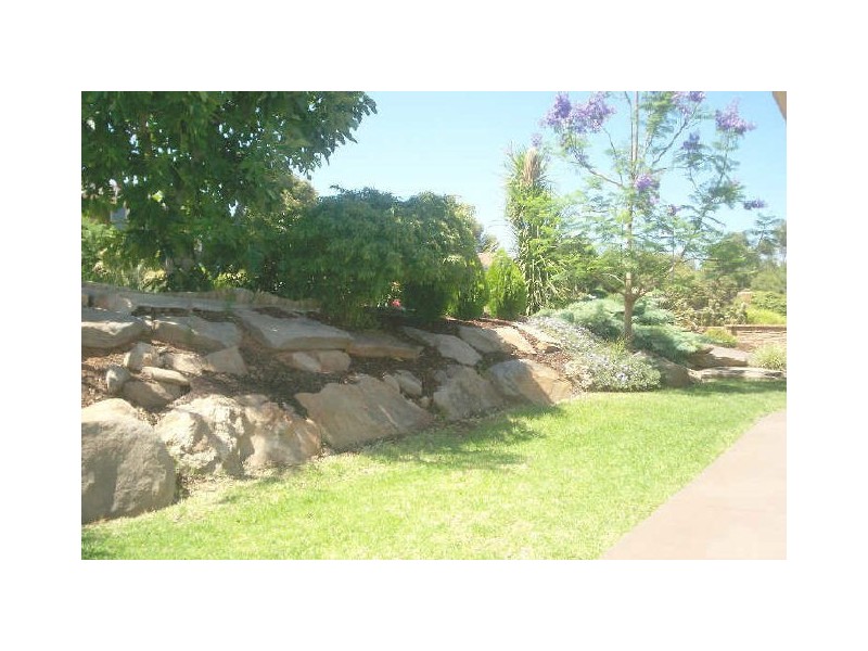 11 CHESTNUT GROVE, Hillbank SA 5112