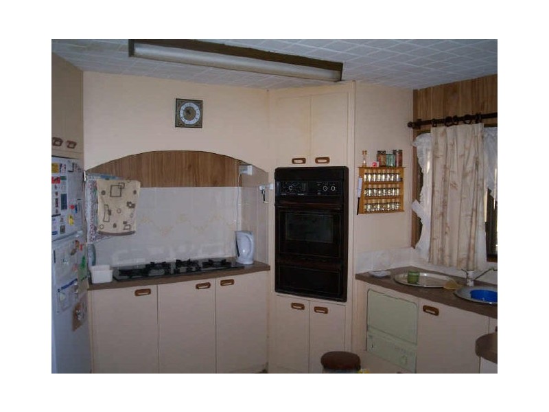 142 EIGHTH AVENUE, Hillier SA 5116