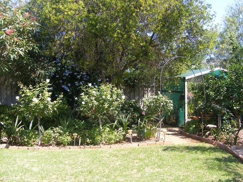 24 St Albans Road, Evanston Park SA 5116