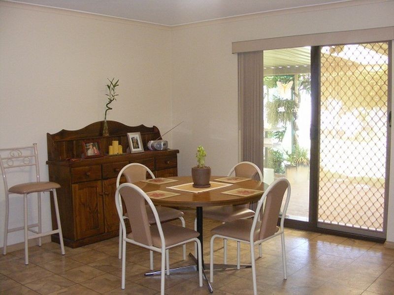 24 St Albans Road, Evanston Park SA 5116