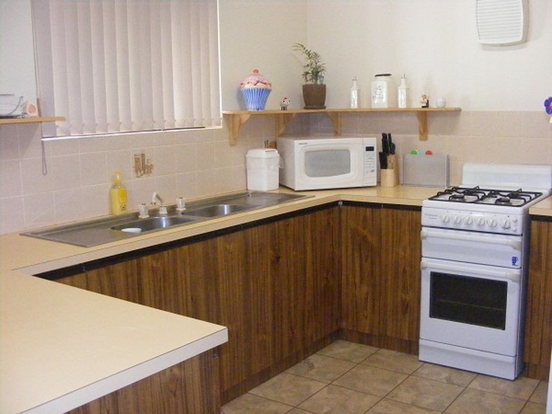 24 St Albans Road, Evanston Park SA 5116