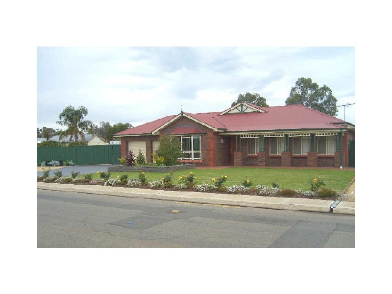 12 BARKER STREET, Willaston SA 5118