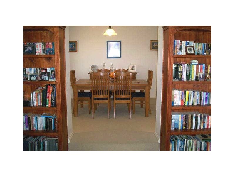 29 BURKE PARADE, Hewett SA 5118