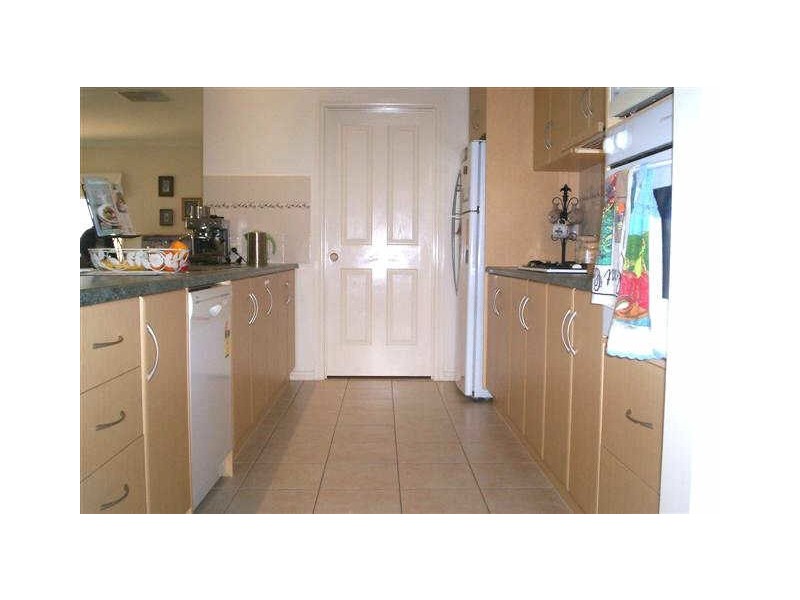 29 BURKE PARADE, Hewett SA 5118