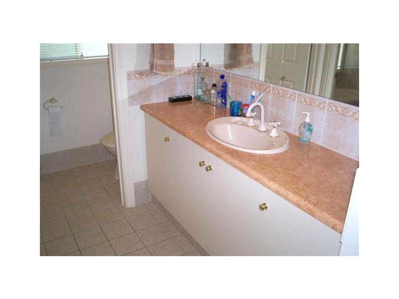 29 BURKE PARADE, Hewett SA 5118