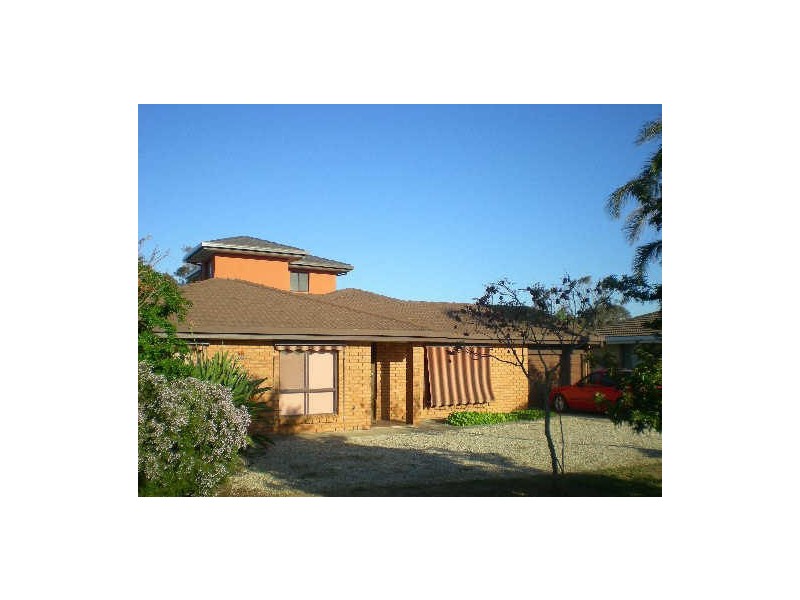 12 BARKLEY CRESCENT, Willaston SA 5118