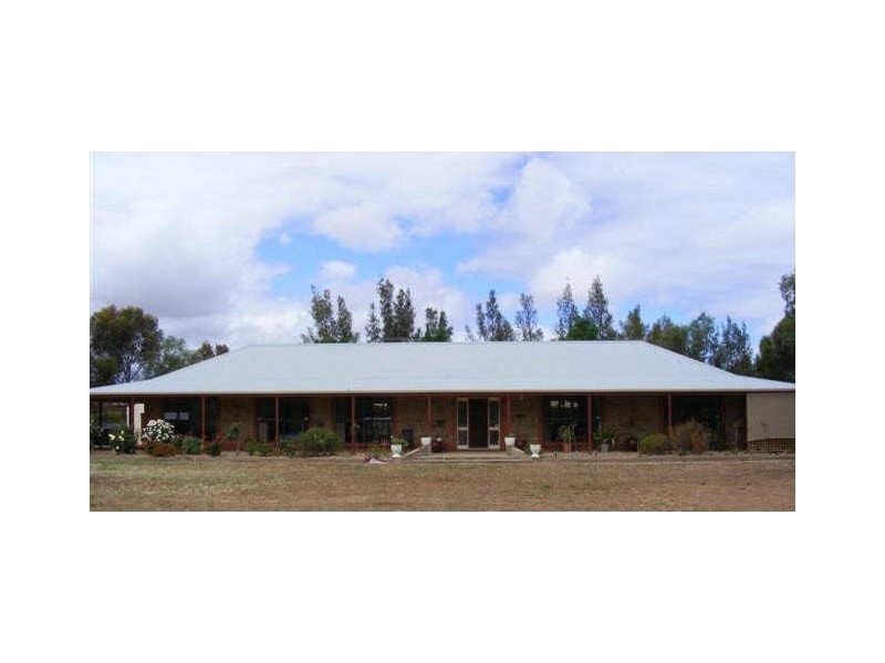 10 GEOFFREY STREET, Lewiston SA 5501