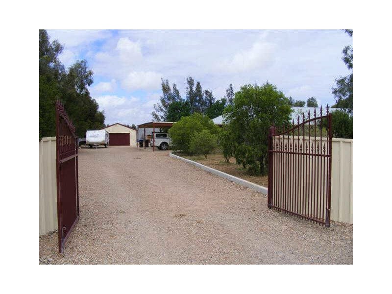 10 GEOFFREY STREET, Lewiston SA 5501