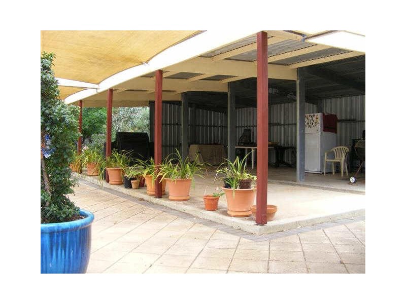 10 GEOFFREY STREET, Lewiston SA 5501