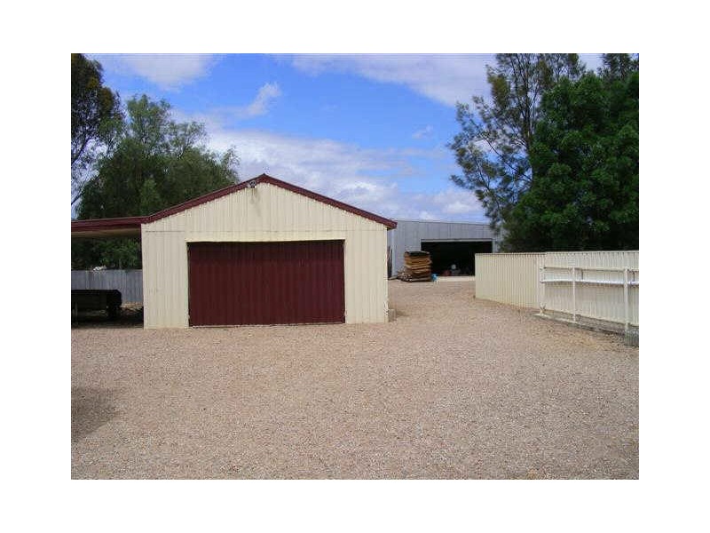 10 GEOFFREY STREET, Lewiston SA 5501