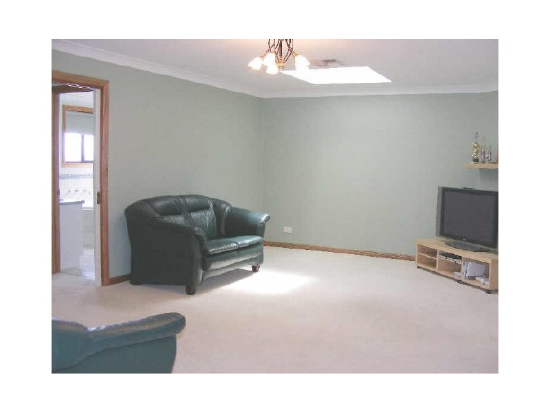 3 GREAVES COURT, Evanston Park SA 5116