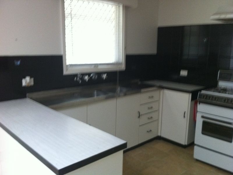 2 Dundee Street, Evanston SA 5116