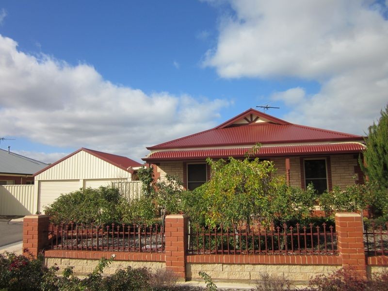 5 Challen Court, Evanston Park SA 5116