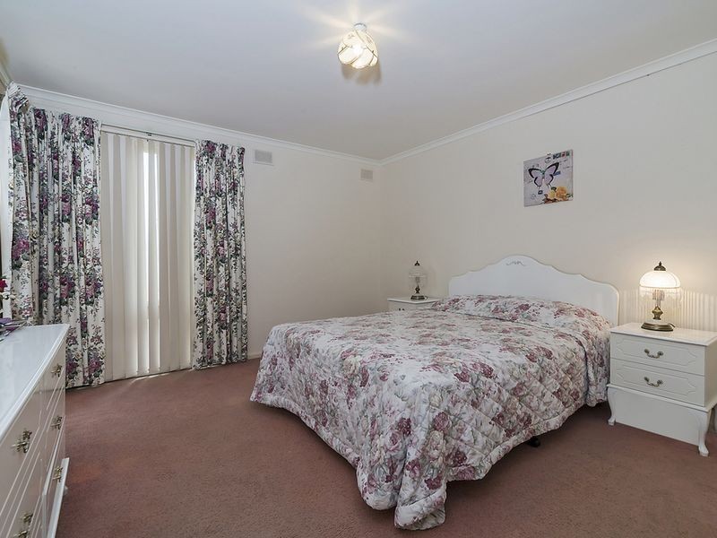 12 Newkree Road, Evanston Park SA 5116