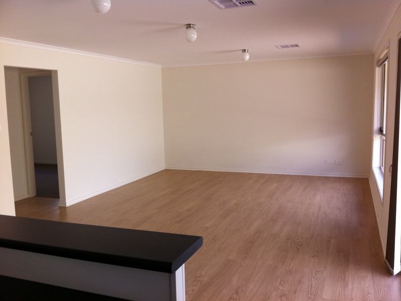 10 Curnow Court, Evanston Park SA 5116