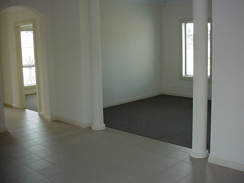 17 Coleman Parade, Evanston Park SA 5116