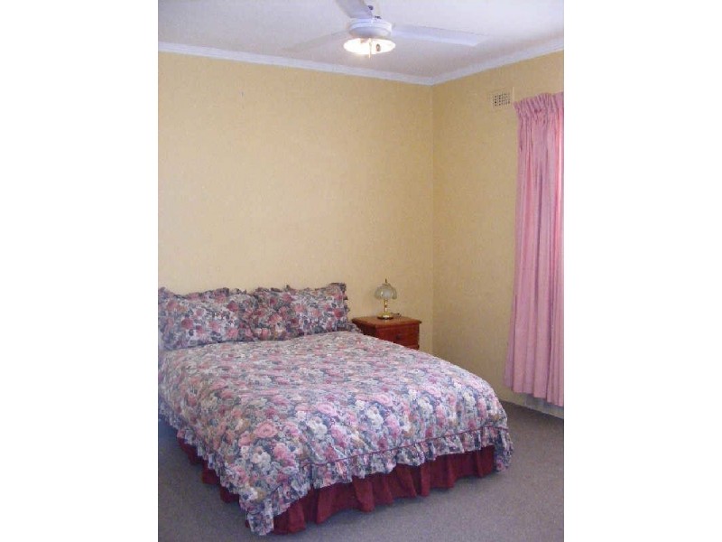 1 RAILWAY CRESCENT, Evanston SA 5116