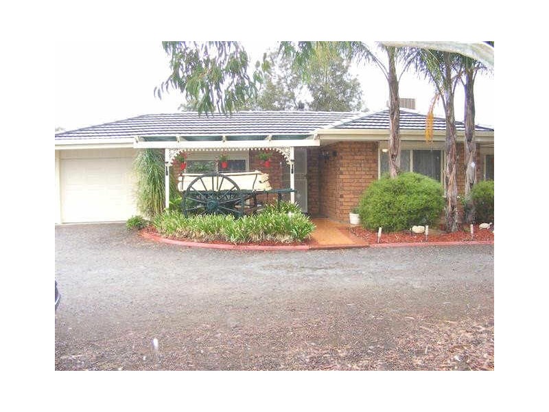 4 MARGARET ROAD, Lewiston SA 5501