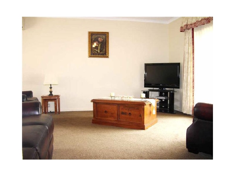 96 LYNDOCH ROAD, Gawler East SA 5118