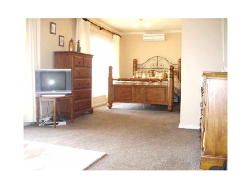 96 LYNDOCH ROAD, Gawler East SA 5118