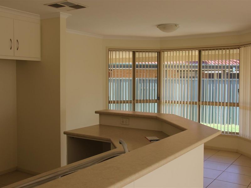 18 Lumsden Court, Evanston Park SA 5116