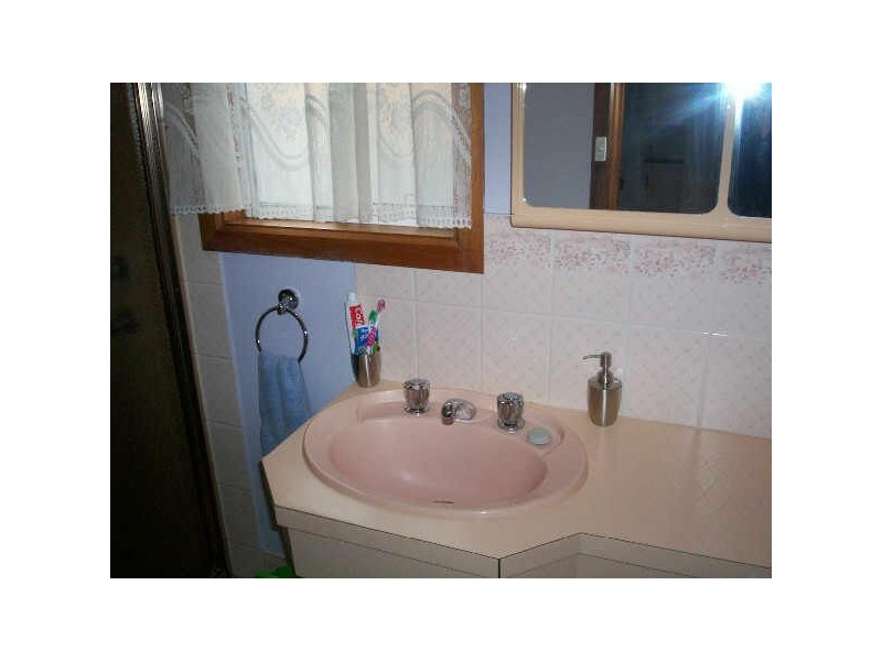 2A BARNETT STREET, Evanston SA 5116