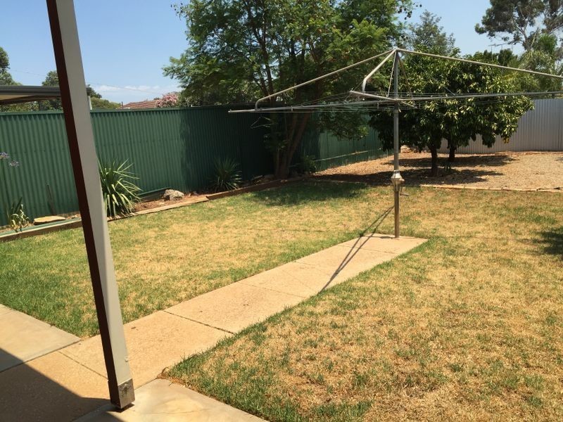 19 Crisp Road, Elizabeth Downs SA 5113