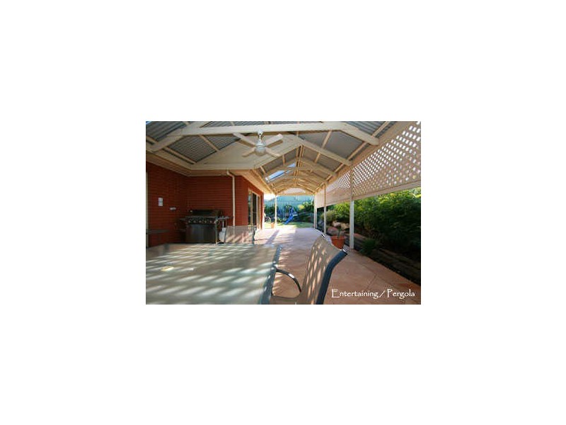 8 EAGLE COURT, Hewett SA 5118