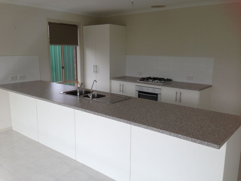 8 Garrad Street, Blakeview SA 5114