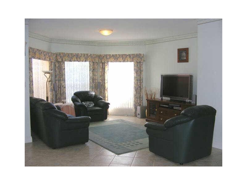 12 KINGFISHER DRIVE, Hewett SA 5118