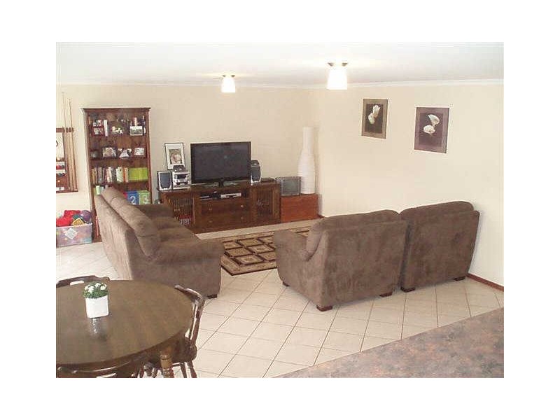 17 SUNNYSIDE DRIVE, Evanston Park SA 5116
