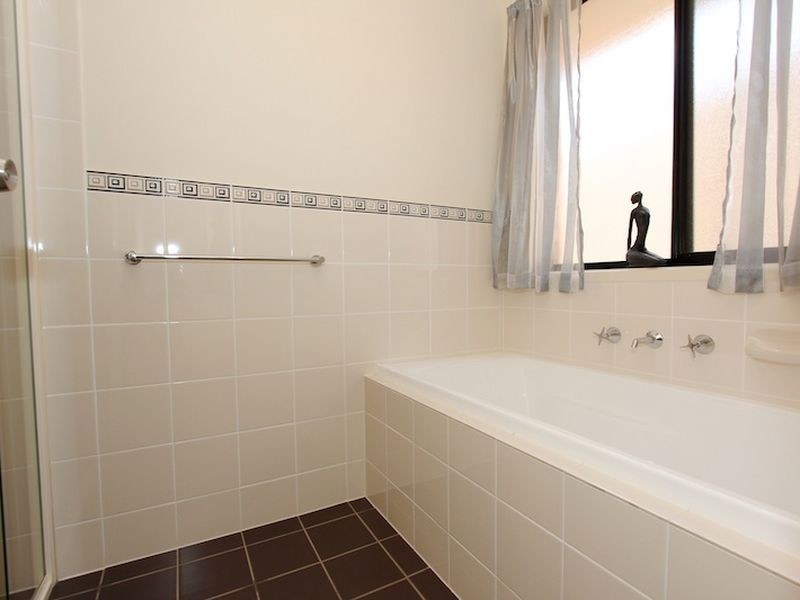 4 River Drive, Gawler East SA 5118