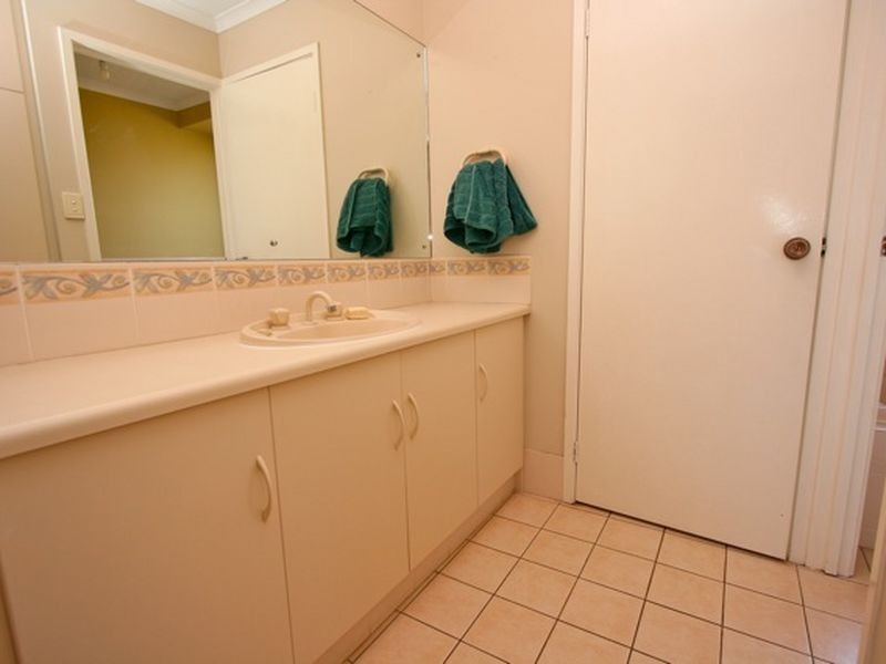 12 DAWN CLOSE, Andrews Farm SA 5114