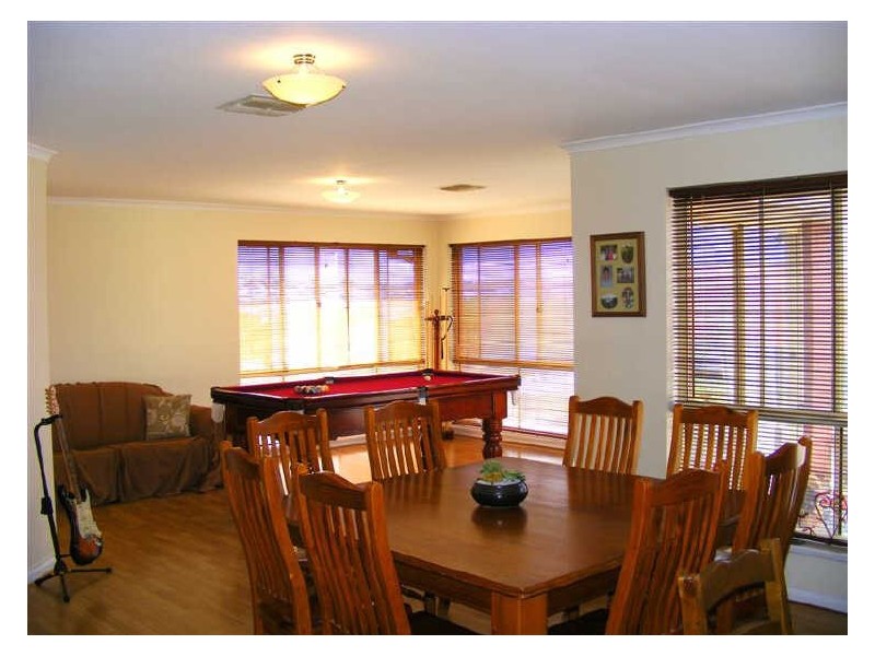 8 Goldfinch Way, Hewett SA 5118