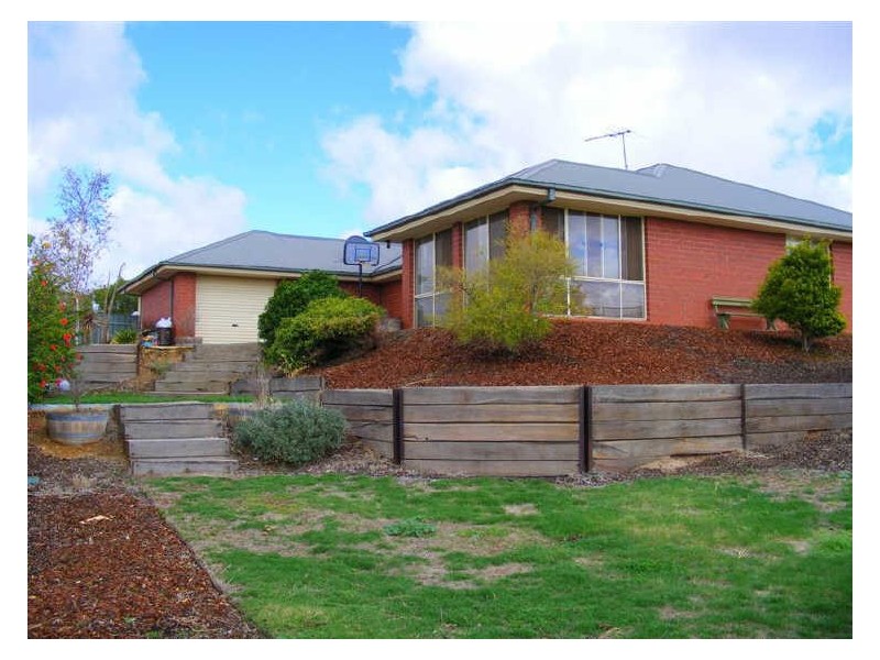 8 Goldfinch Way, Hewett SA 5118