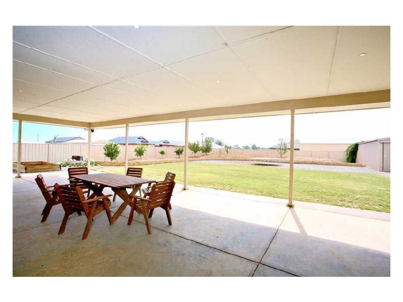 9 HAZEL AVENUE, Angle Vale SA 5117