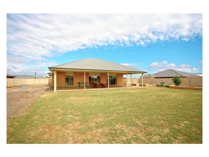 9 HAZEL AVENUE, Angle Vale SA 5117