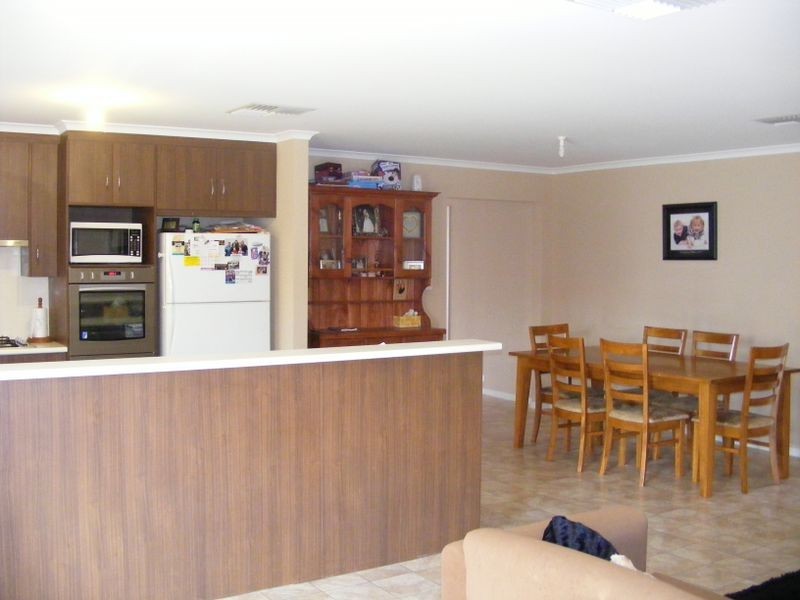 160 PRESIDENT AVENUE, Andrews Farm SA 5114