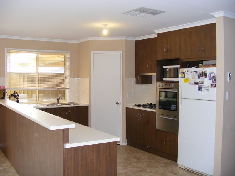 160 PRESIDENT AVENUE, Andrews Farm SA 5114