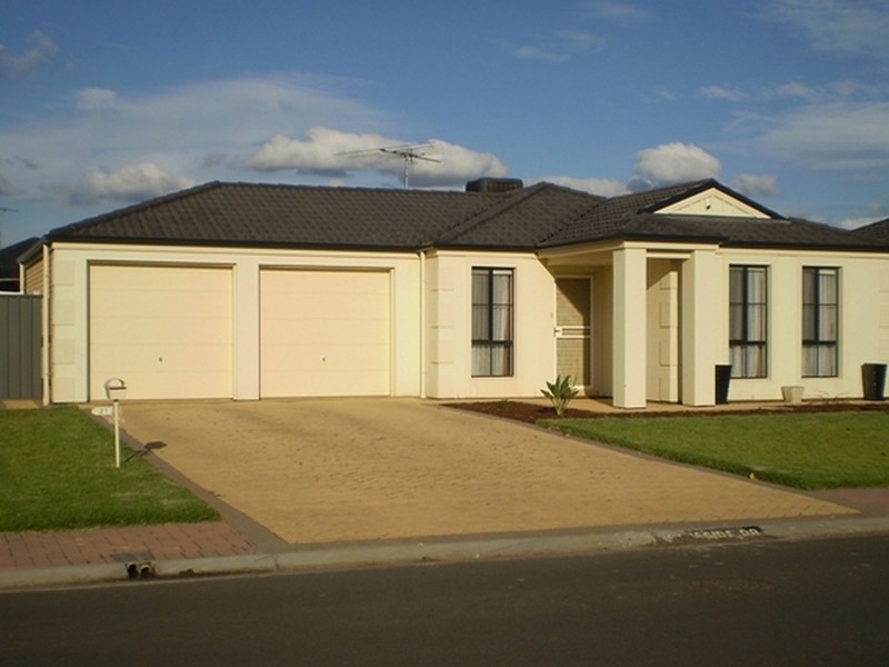 21 LAKESIDE DRIVE, Andrews Farm SA 5114