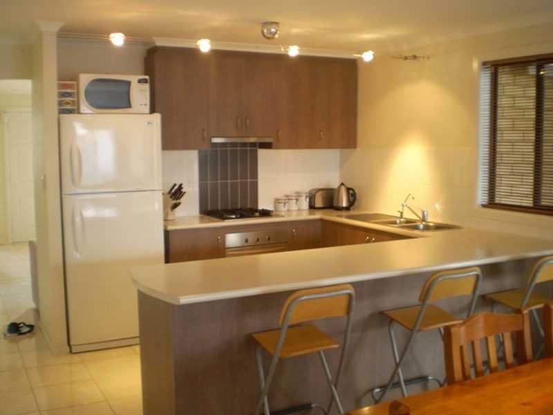 21 LAKESIDE DRIVE, Andrews Farm SA 5114