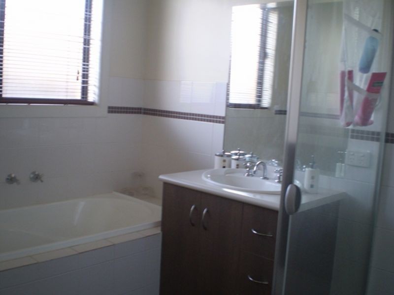 21 LAKESIDE DRIVE, Andrews Farm SA 5114