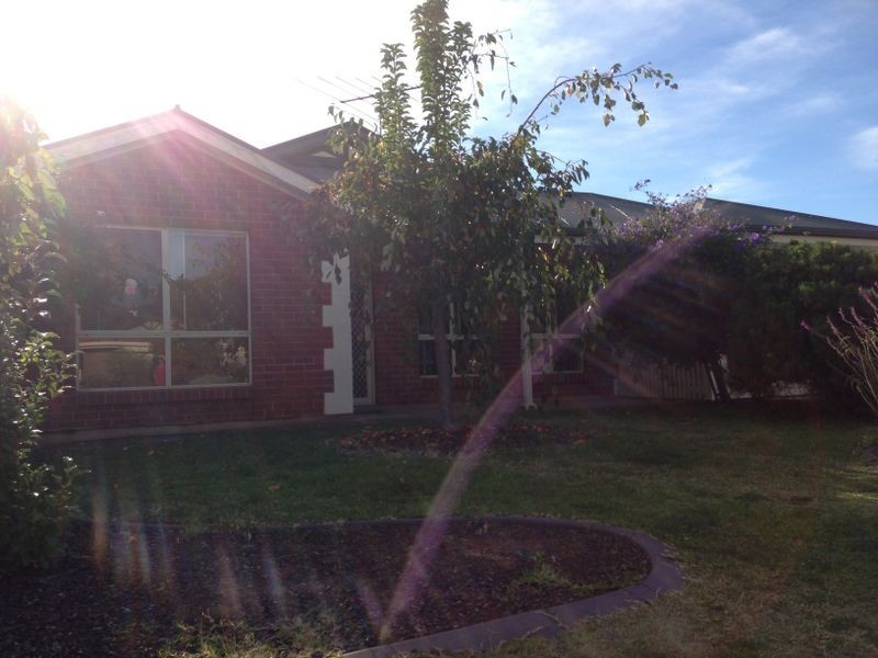 27 Gerlach Grove, Evanston Park SA 5116
