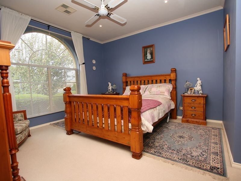 1 GERLACH GROVE, Evanston Park SA 5116
