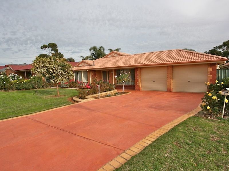 8 COLEMAN PARADE, Evanston Park SA 5116