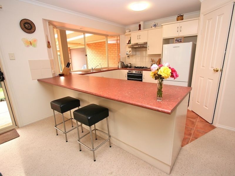 8 COLEMAN PARADE, Evanston Park SA 5116