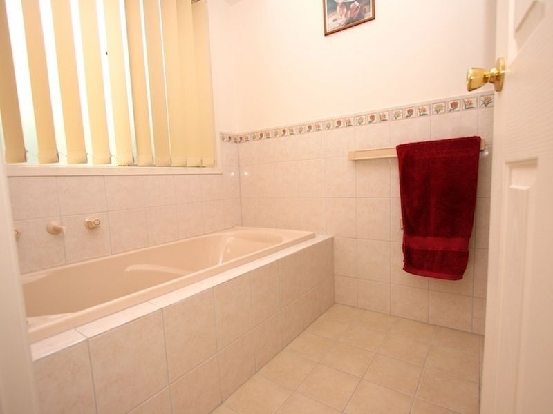 8 COLEMAN PARADE, Evanston Park SA 5116