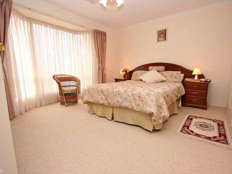 8 COLEMAN PARADE, Evanston Park SA 5116